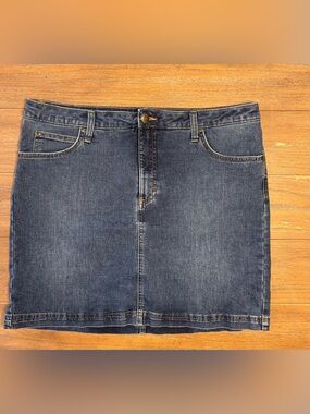 Lee Blue Straight Denim Skirt with Front Seam #35